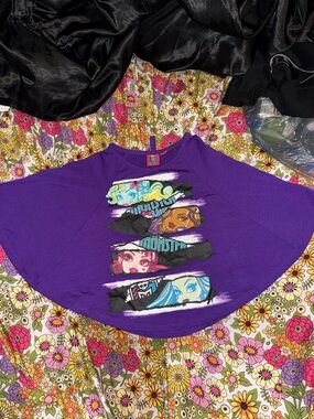 Monster High Shaw Tee!! (Rare one)